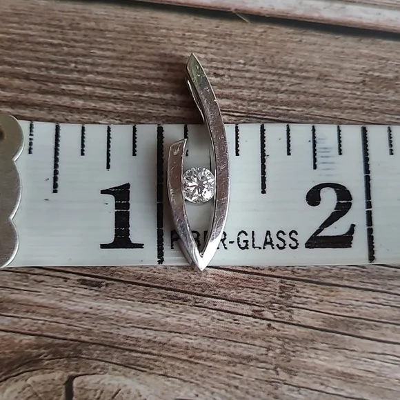14KT WHITE GOLD TENSION SET DIAMOND PENDANT - Picture 12 of 13